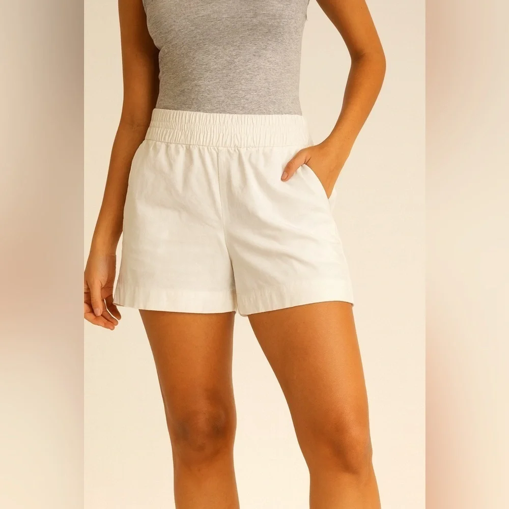 J Crew Women's White Casual 100% Cotton Pull On Shorts.   Size-X-Large